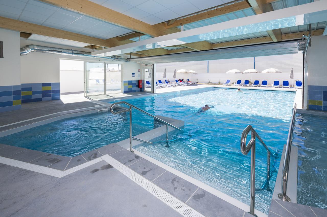 Residence Prestige Odalys Le Domaine Des Pins Noirmoutier-en-l'Ile Luaran gambar